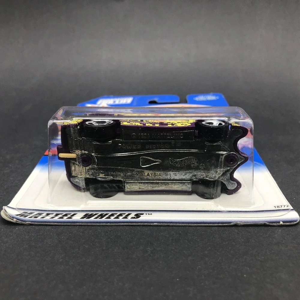 Hot Wheels Techno Bits Lot of 2 Diecast Shadow Jet II & Power Pistons 689 & 690